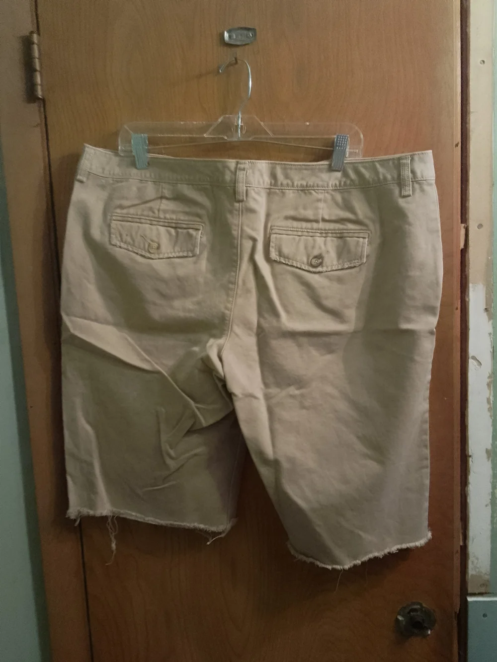 Old Navy Khaki Flat-Front Woman's‎ Authentic Old Navy Size 18 Shorts